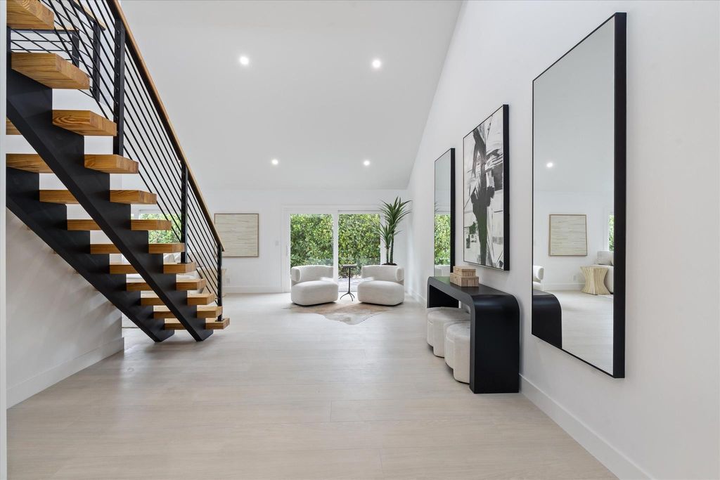 Photo of 17060 Traverse Circle, Jupiter, FL 33477 (MLS # R11126076)