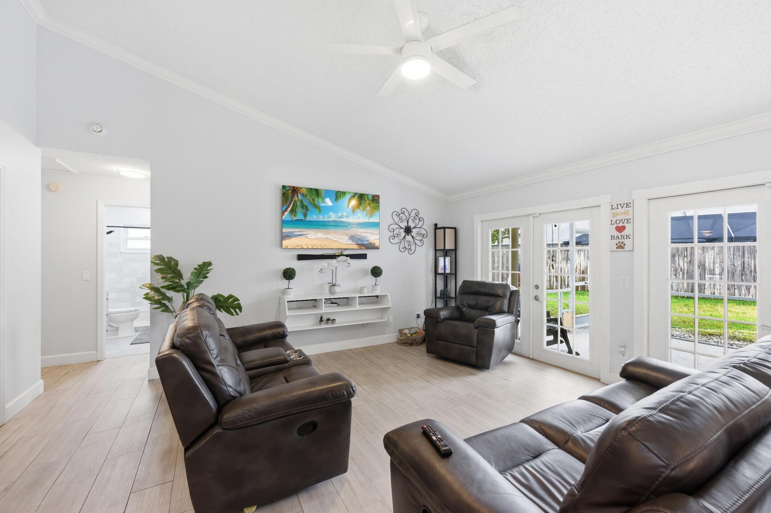 HUNTINGTON WOODS - Residential