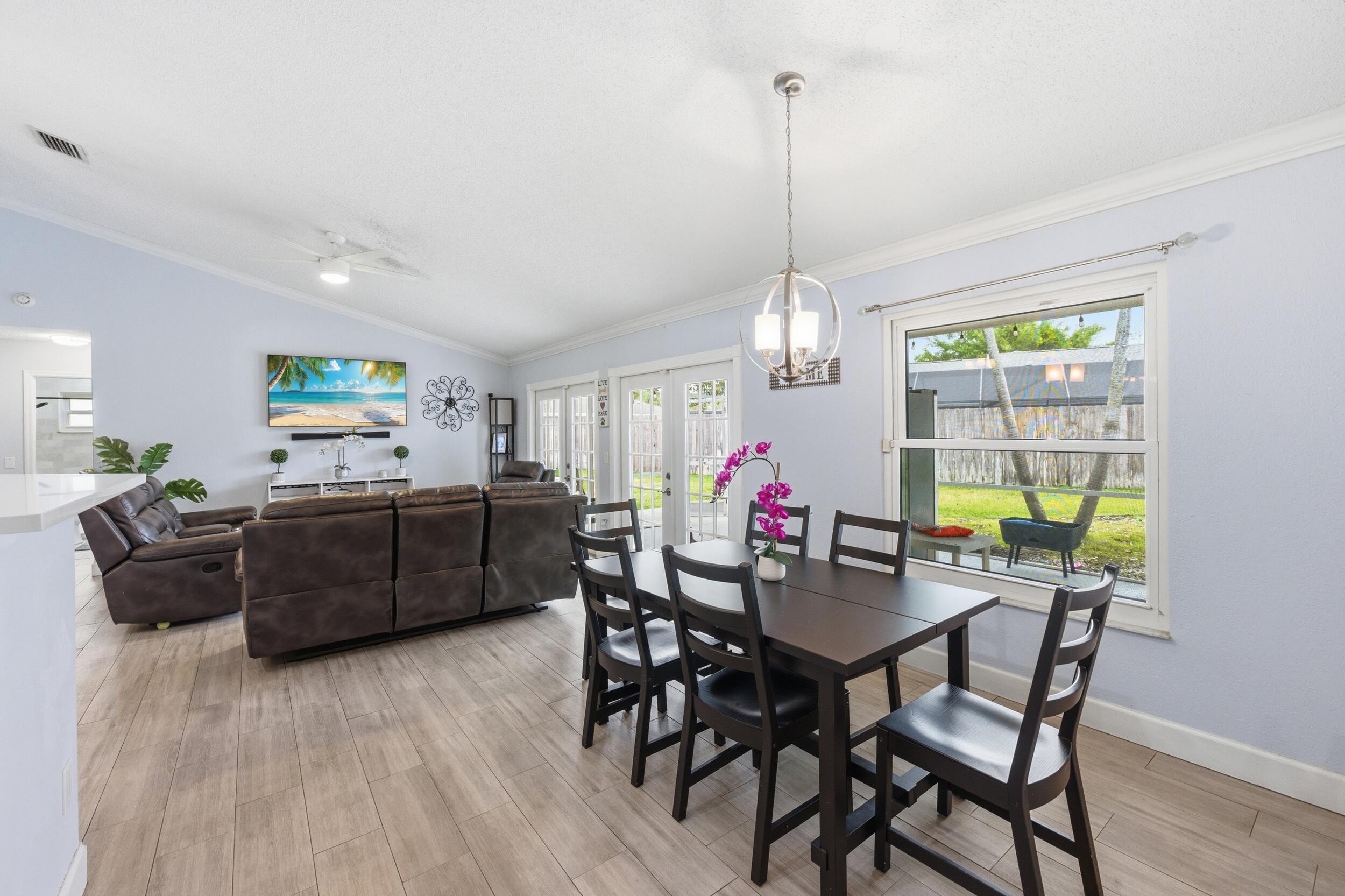 HUNTINGTON WOODS - Residential