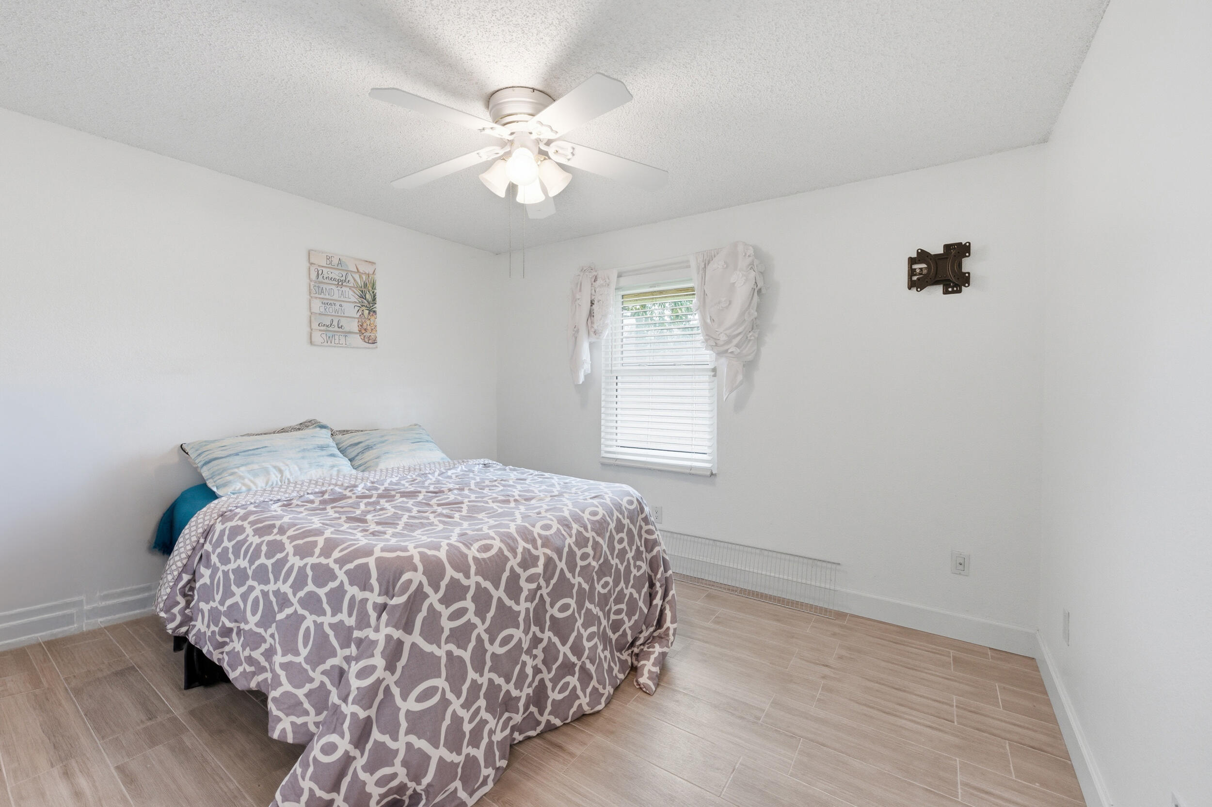 HUNTINGTON WOODS - Residential