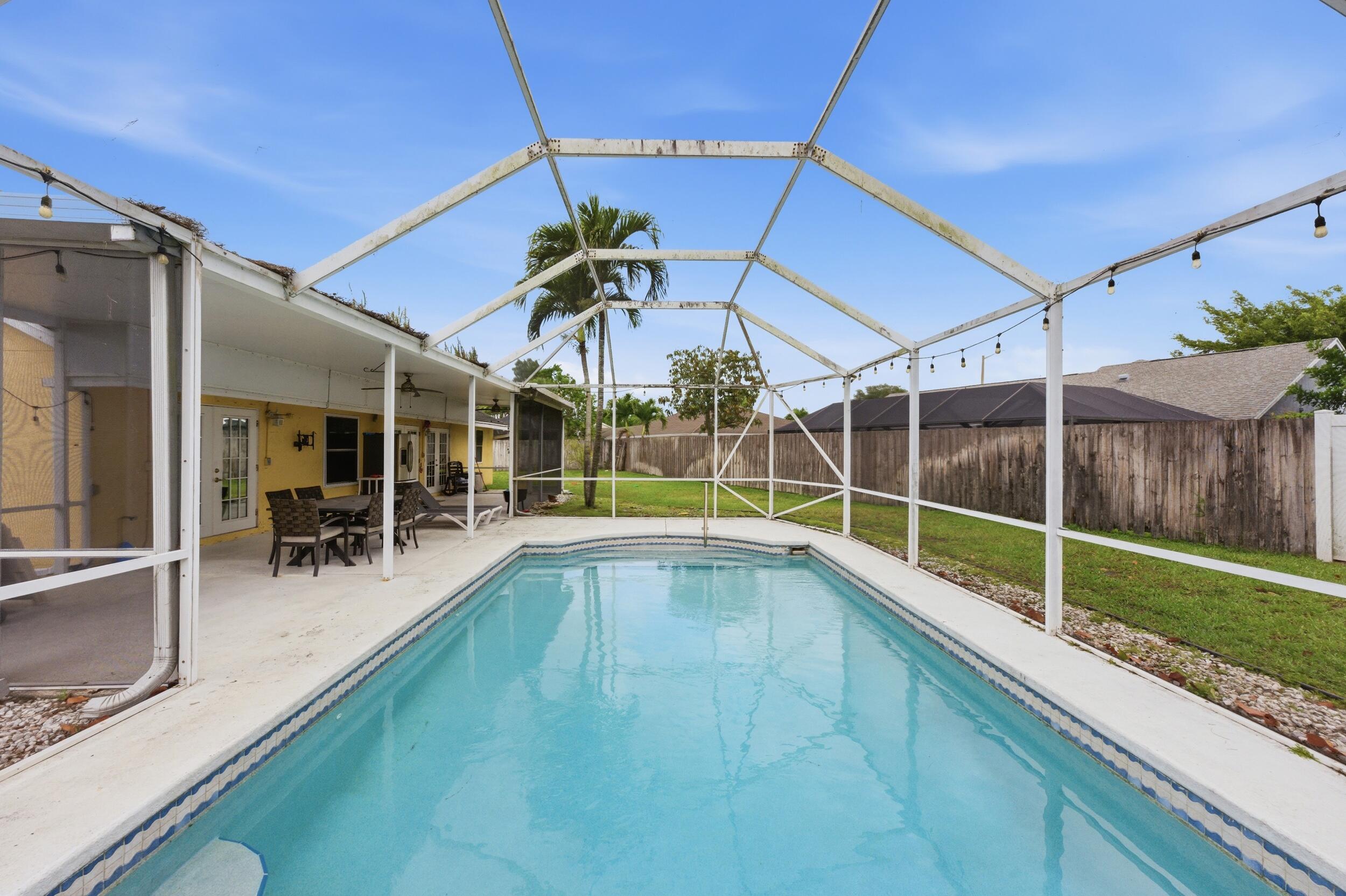 HUNTINGTON WOODS - Residential