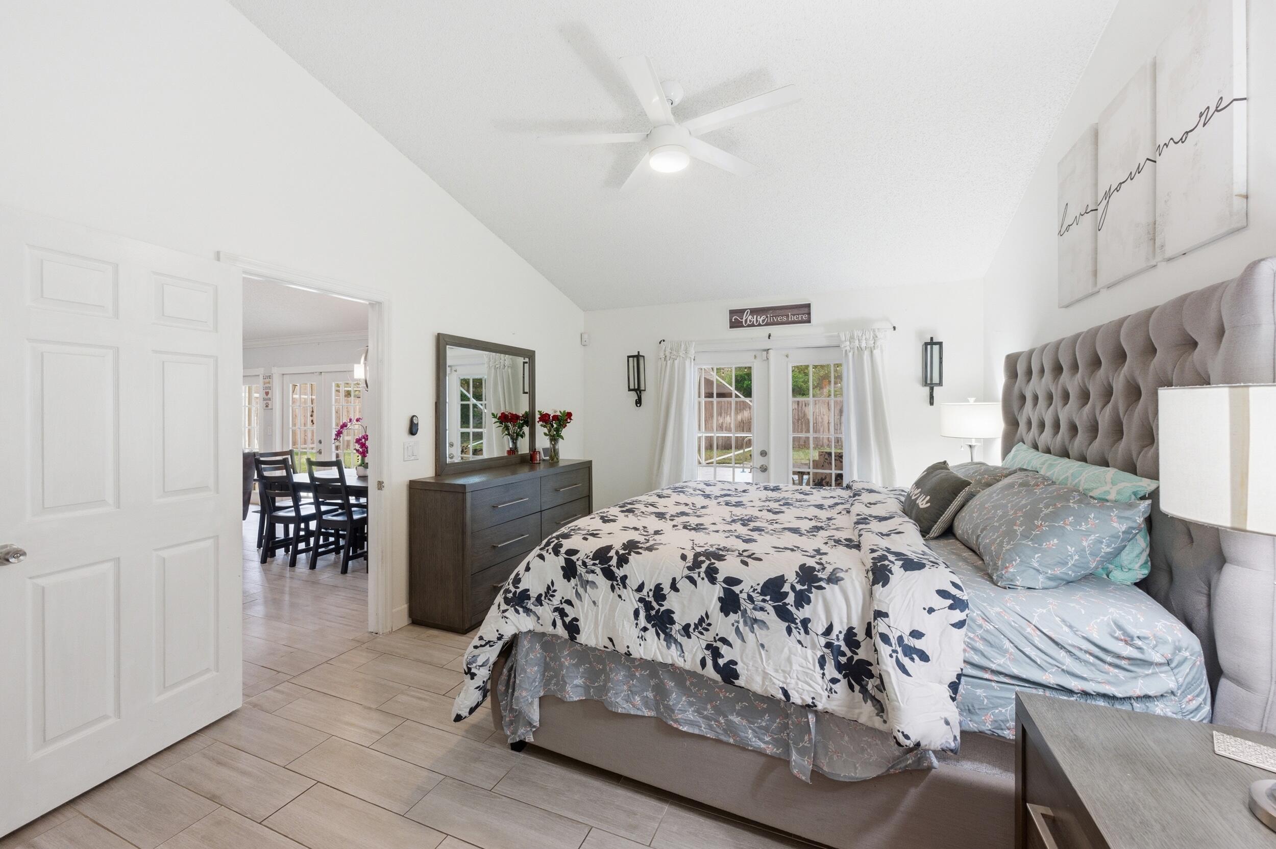 HUNTINGTON WOODS - Residential