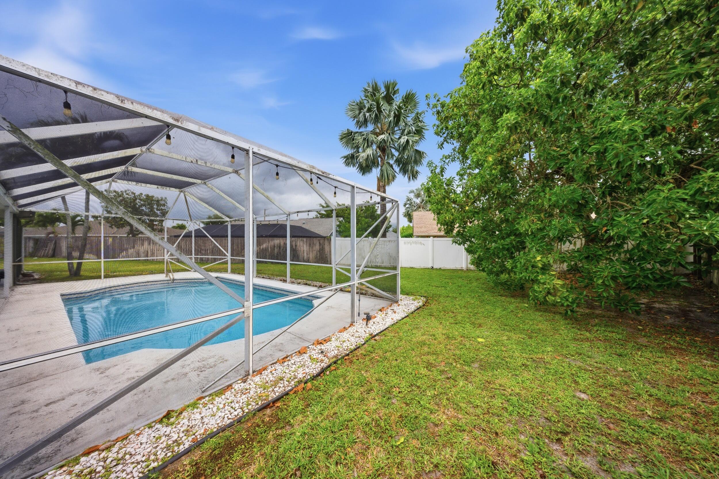 HUNTINGTON WOODS - Residential