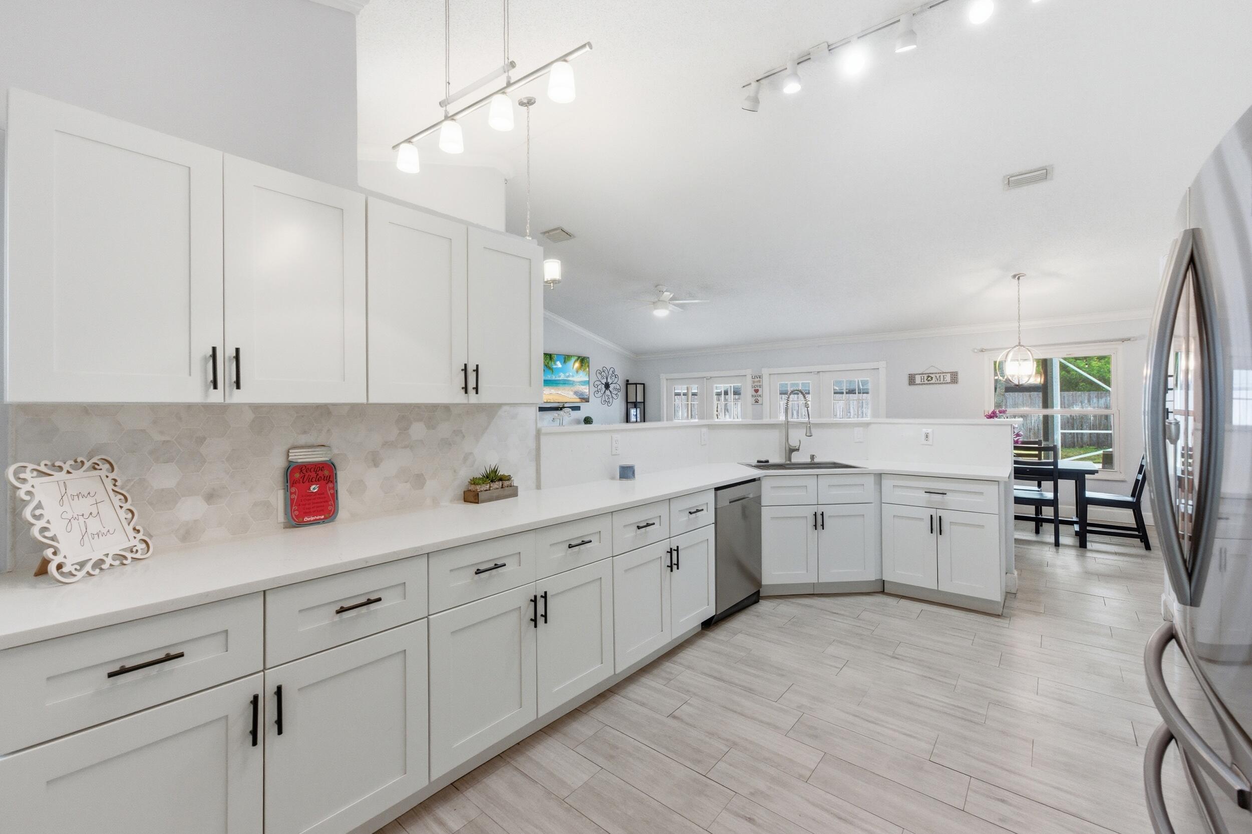 HUNTINGTON WOODS - Residential