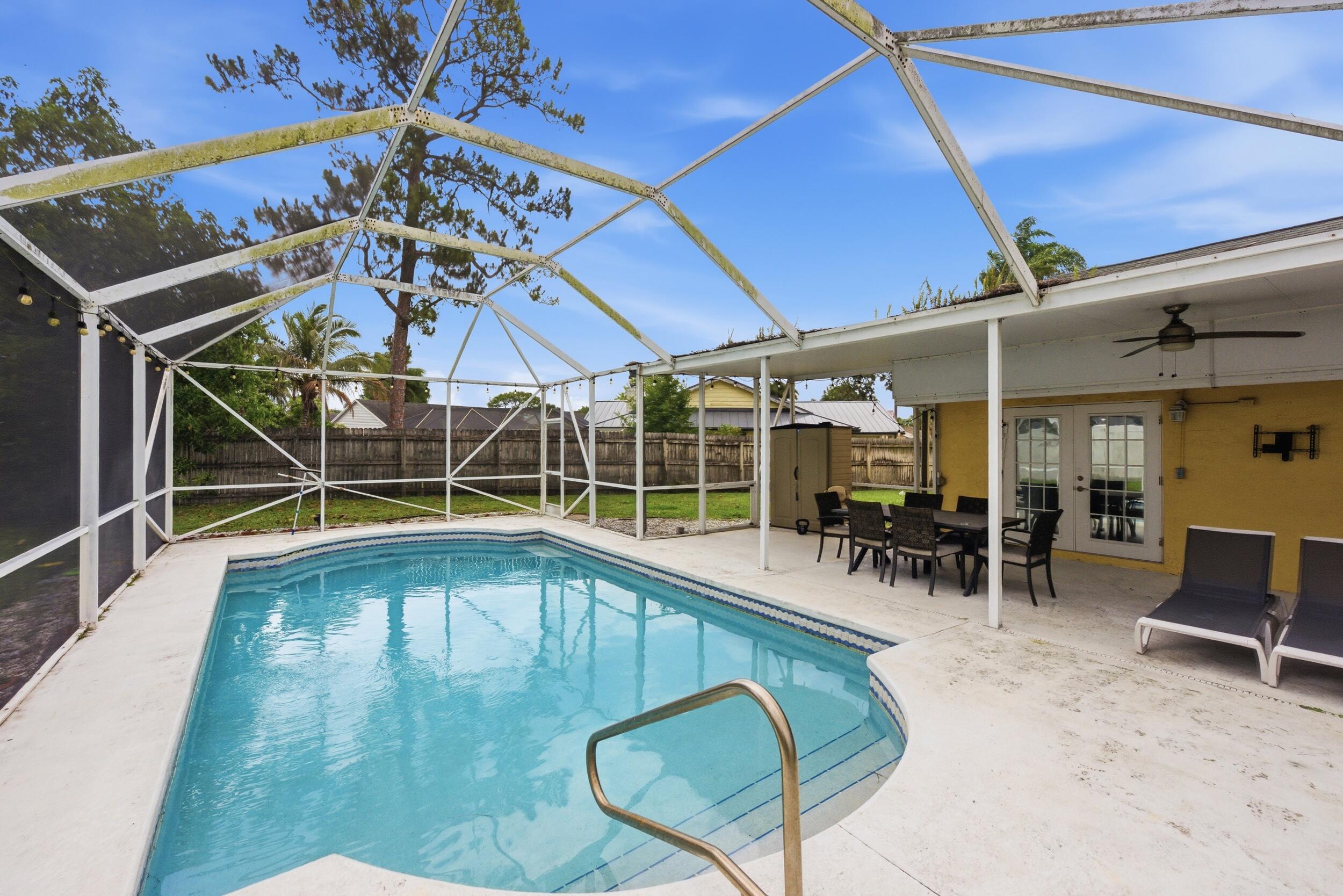 HUNTINGTON WOODS - Residential