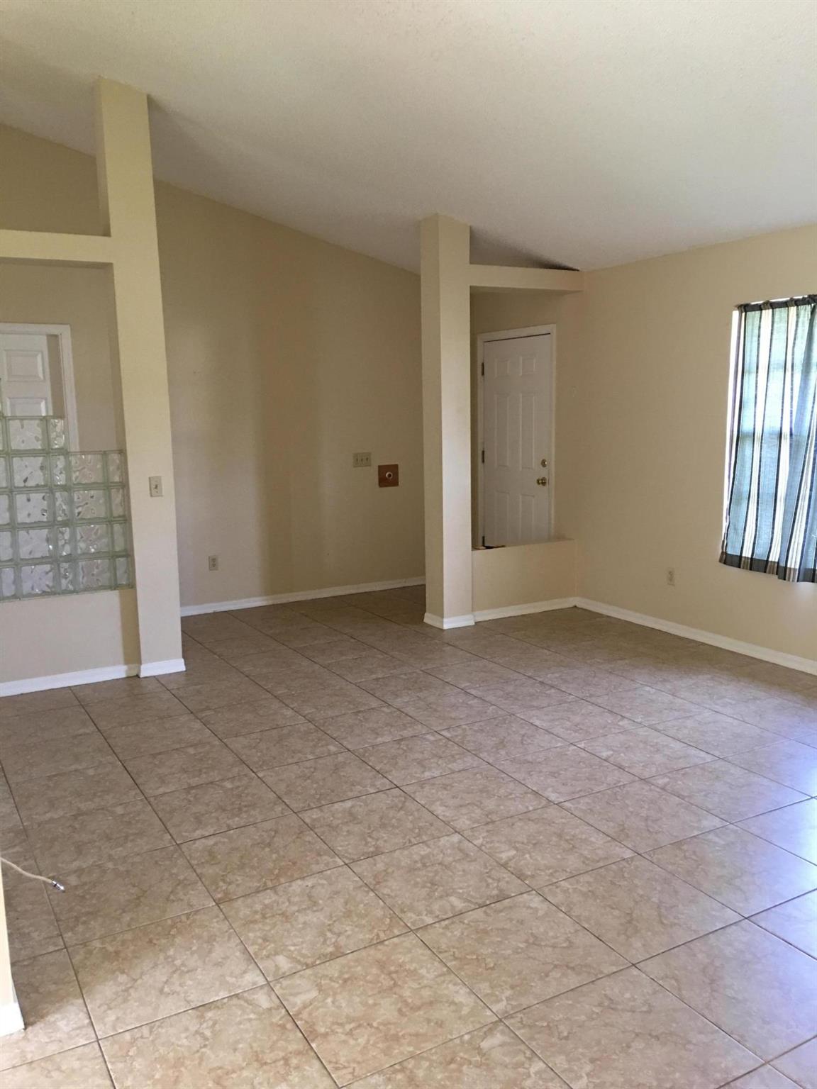 PORT ST LUCIE SECTION 7 - Residential Lease