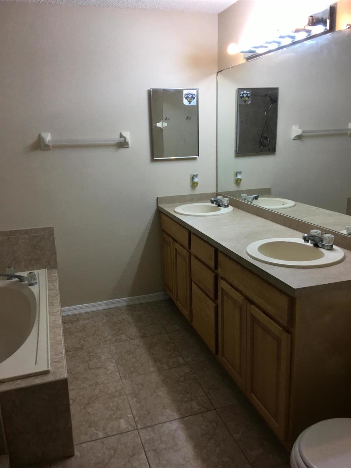 PORT ST LUCIE SECTION 7 - Residential Lease