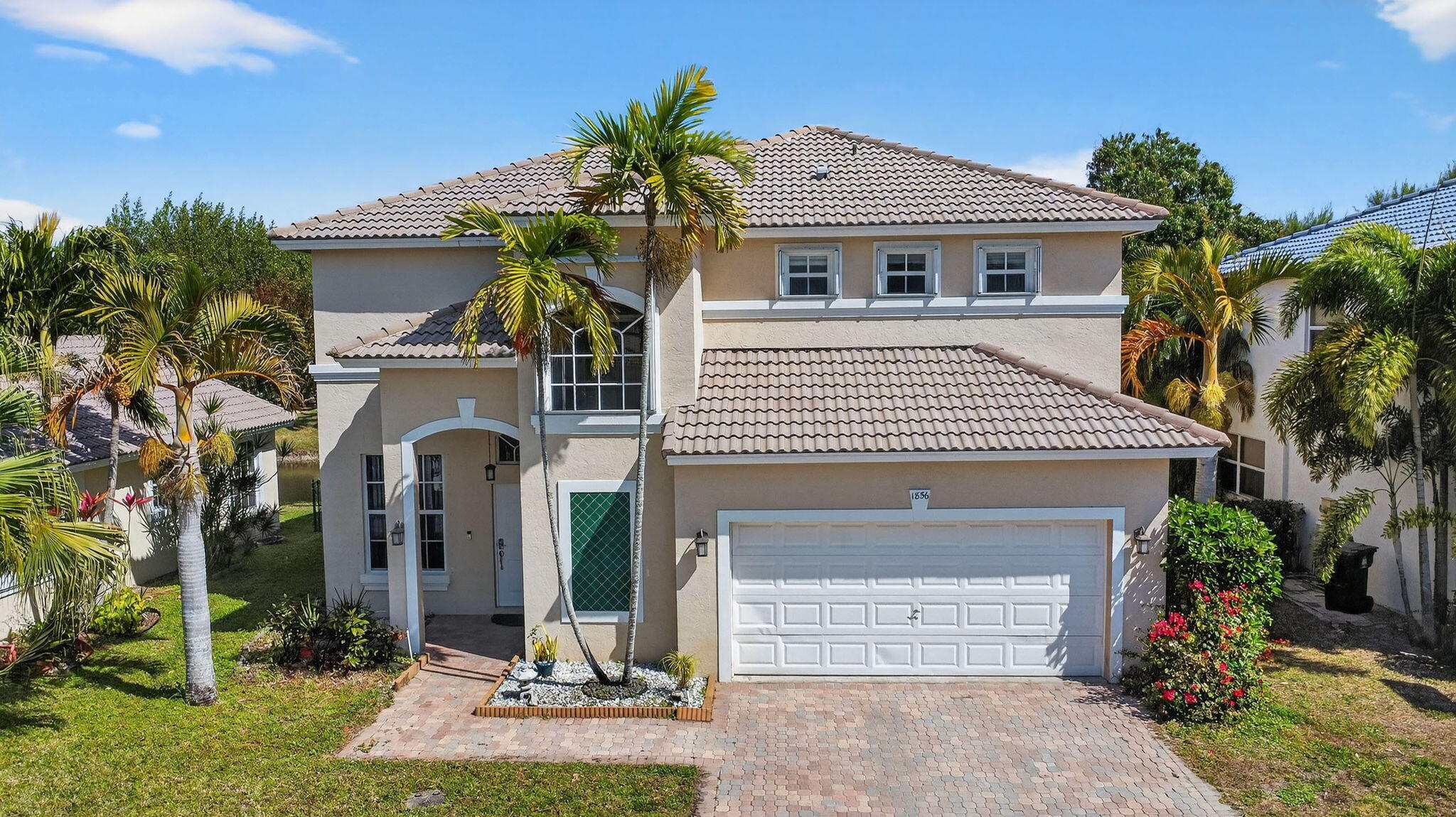 Properties 1856 Capeside Circle
