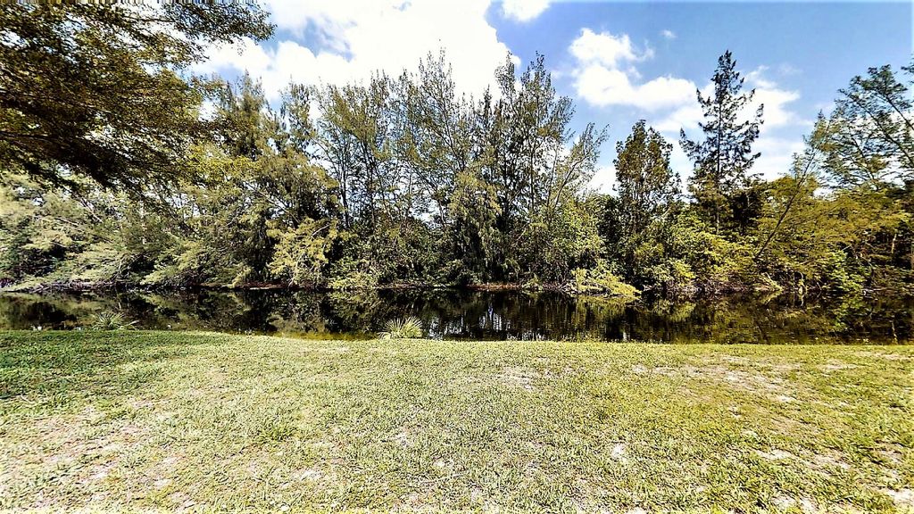 Photo of 140 Lake Meryl Drive #135, West Palm Beach, FL 33411 (MLS # R10711082)
