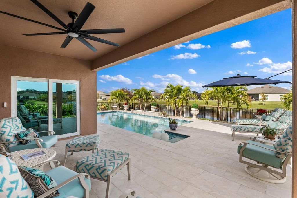 Photo of 6 52nd Square, Vero Beach, FL 32968 (MLS # R11144079)