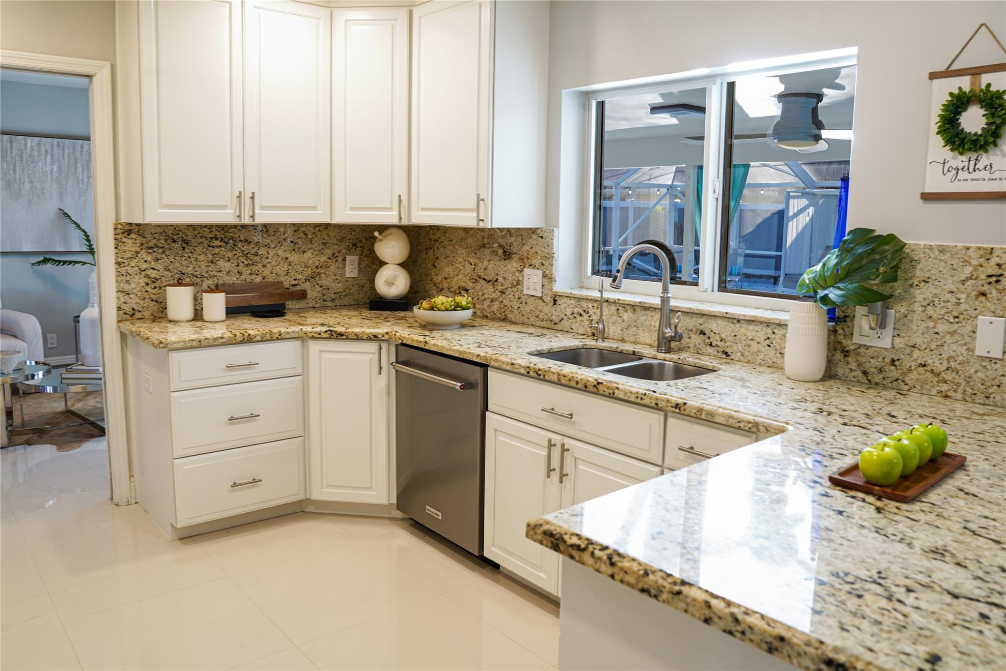 CORAL RIDGE COUNTRY CLUB - Residential Lease