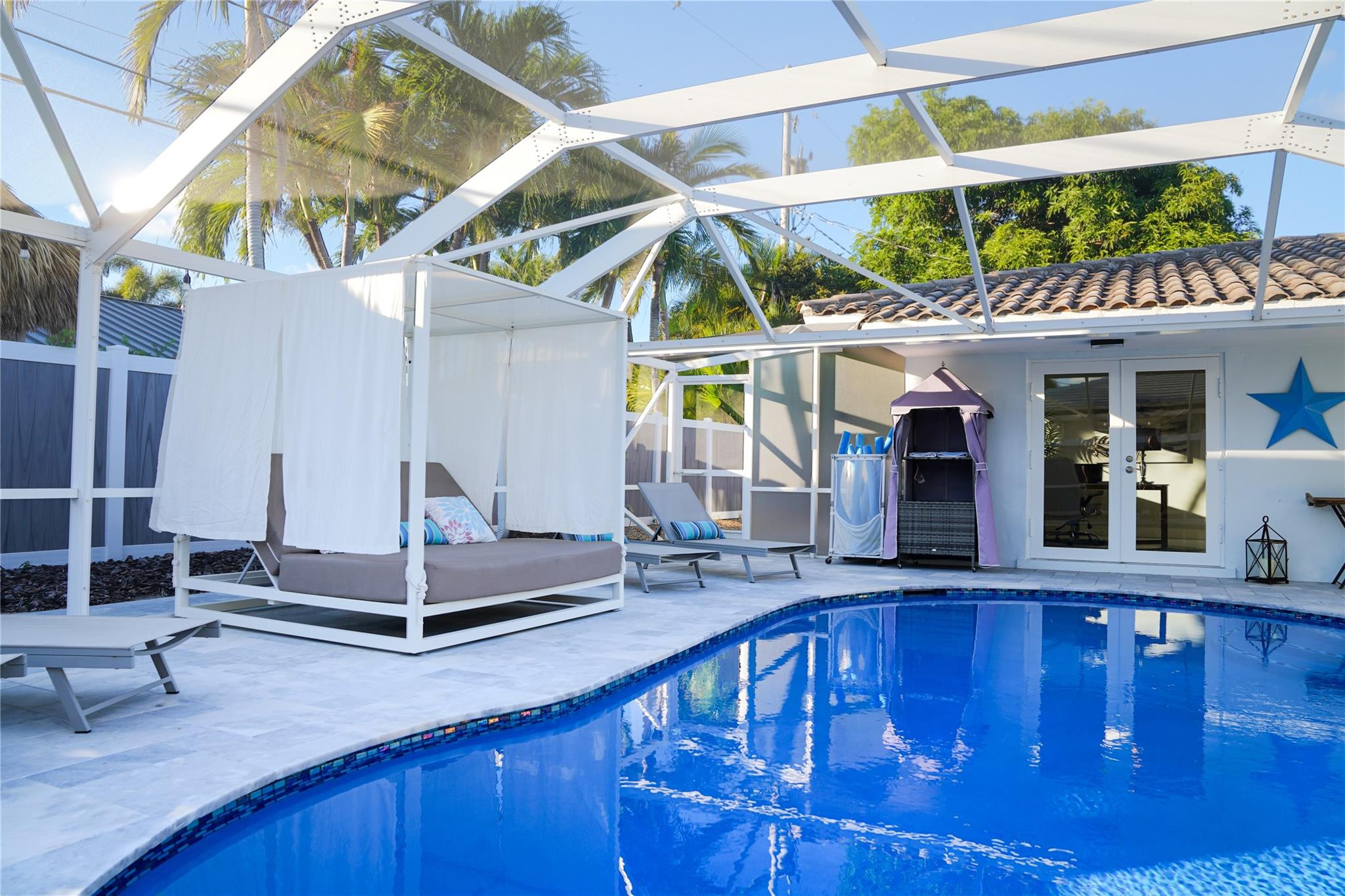 CORAL RIDGE COUNTRY CLUB - Residential Lease