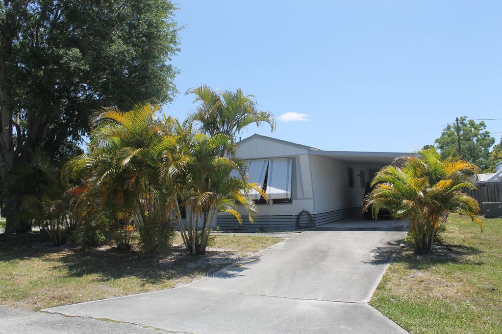 Photo of 2632 SE Milky Way Drive, Stuart, FL 34997 (MLS # R11082618)