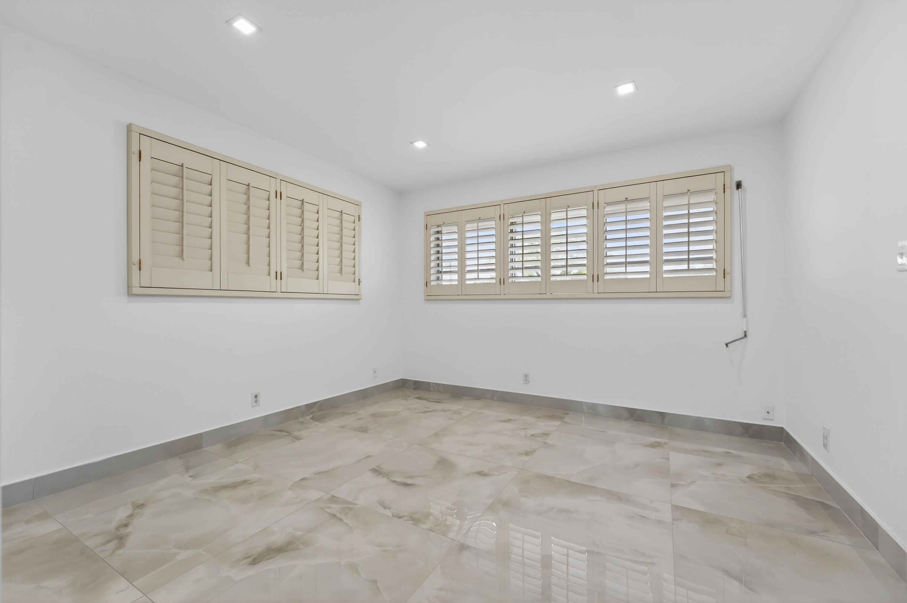 LIGHTHOUSE TERRACE CO-OP - Residential