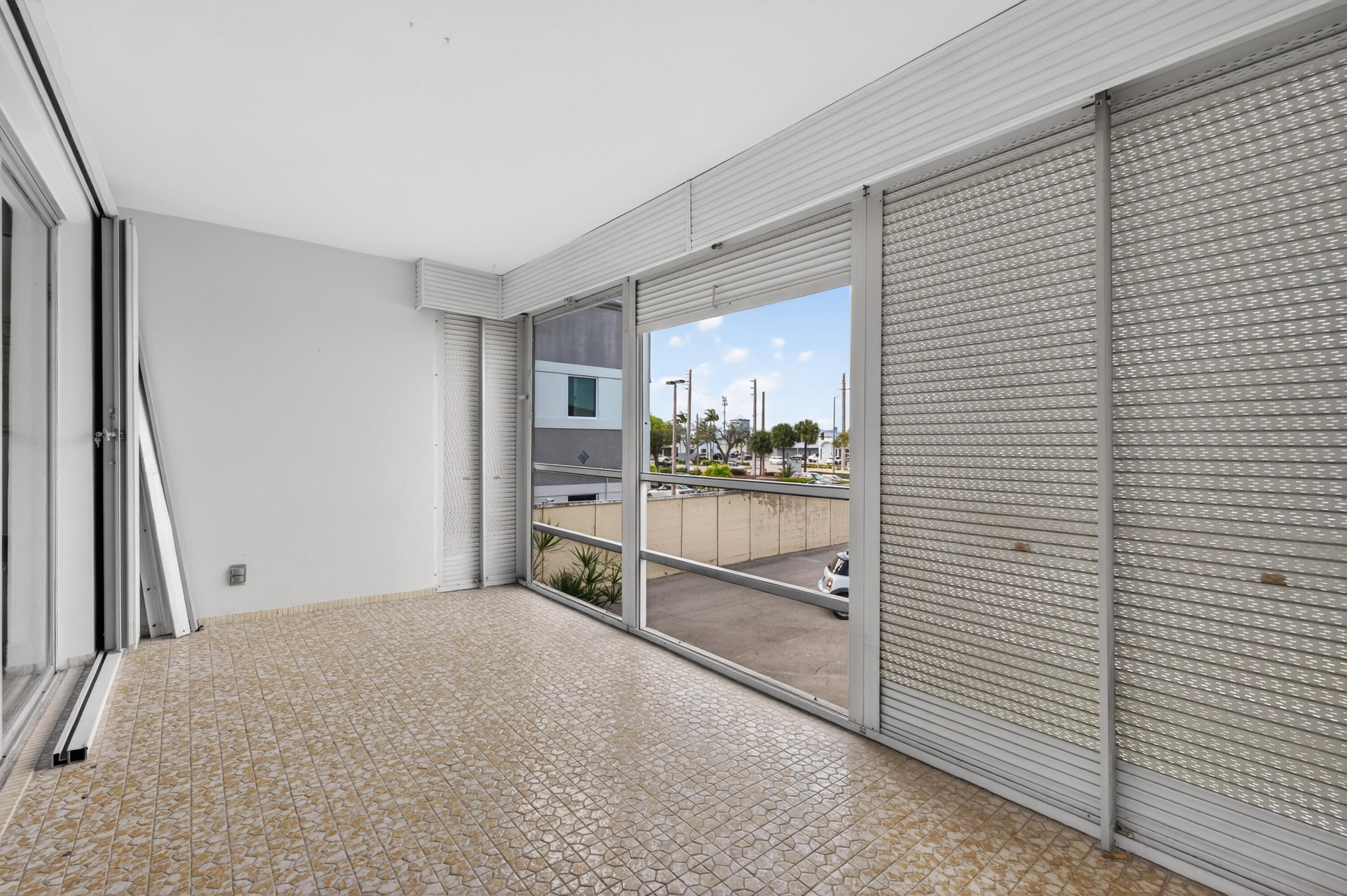 LIGHTHOUSE TERRACE CO-OP - Residential