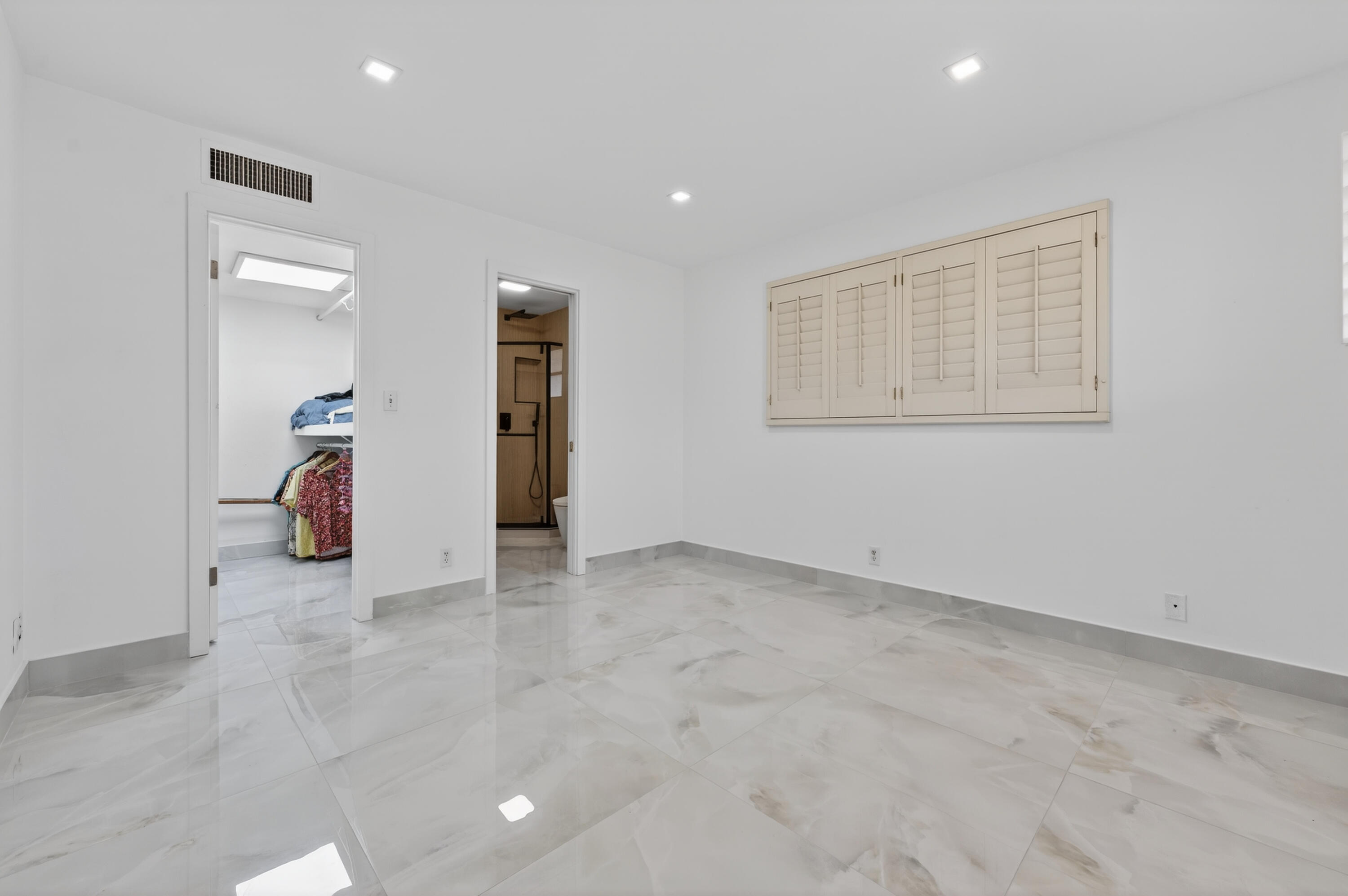 LIGHTHOUSE TERRACE CO-OP - Residential