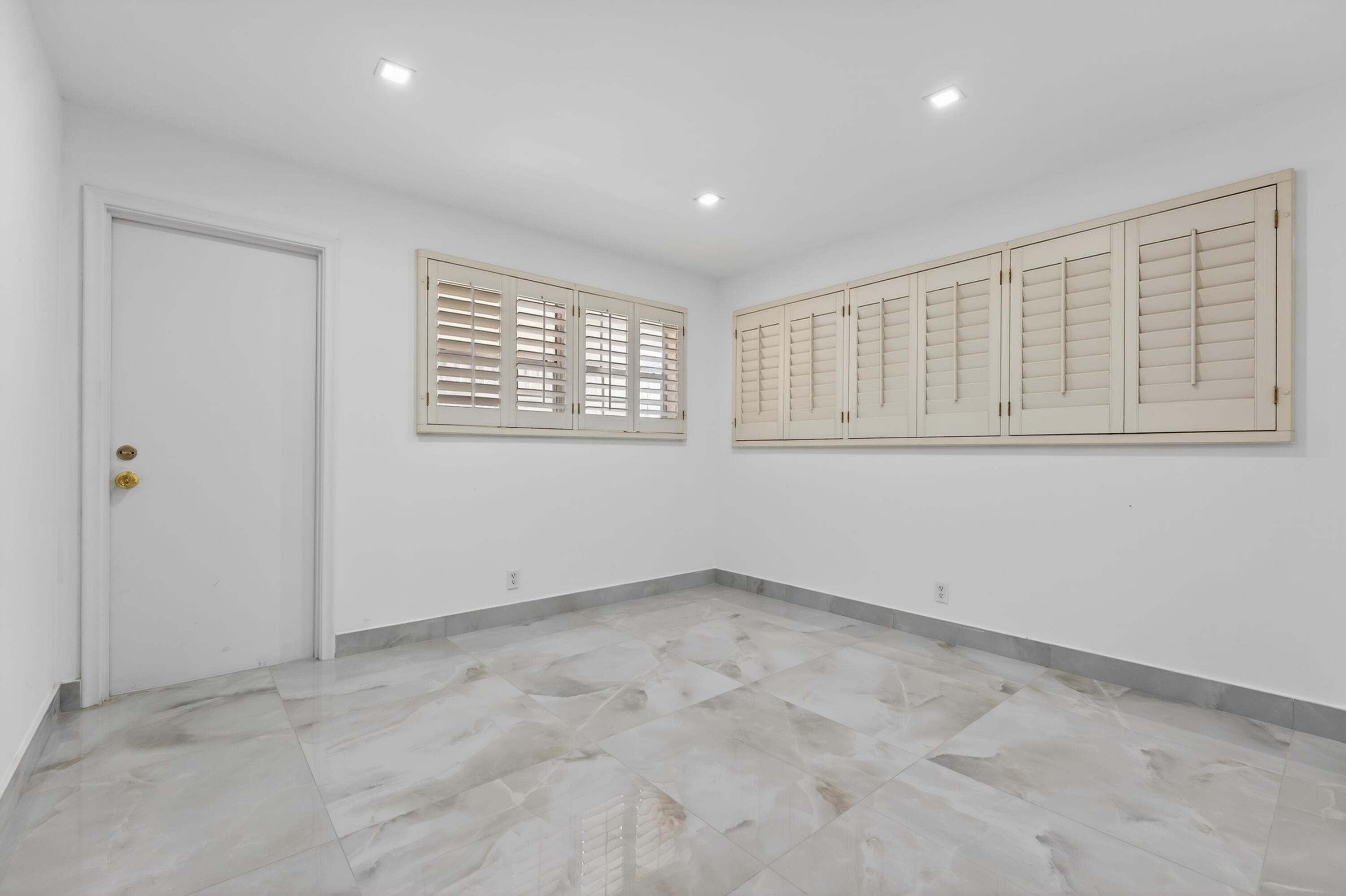 LIGHTHOUSE TERRACE CO-OP - Residential