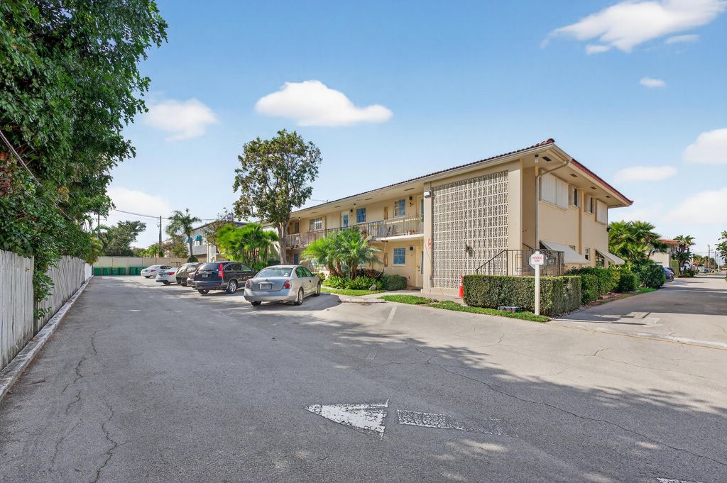 Photo of 2134 NE 36th Street #82, Lighthouse Point, FL 33064 (MLS # R11168753)