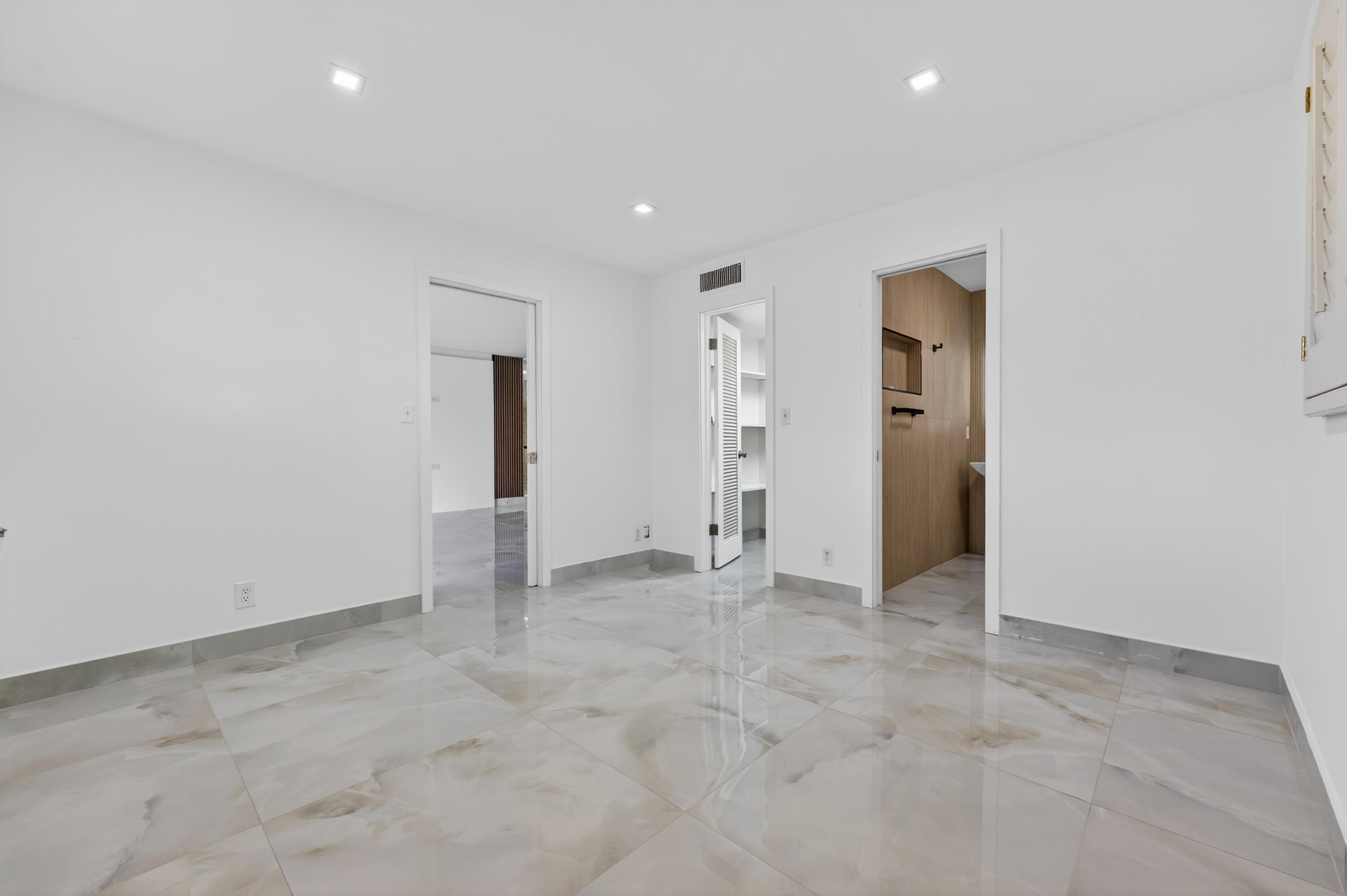 LIGHTHOUSE TERRACE CO-OP - Residential