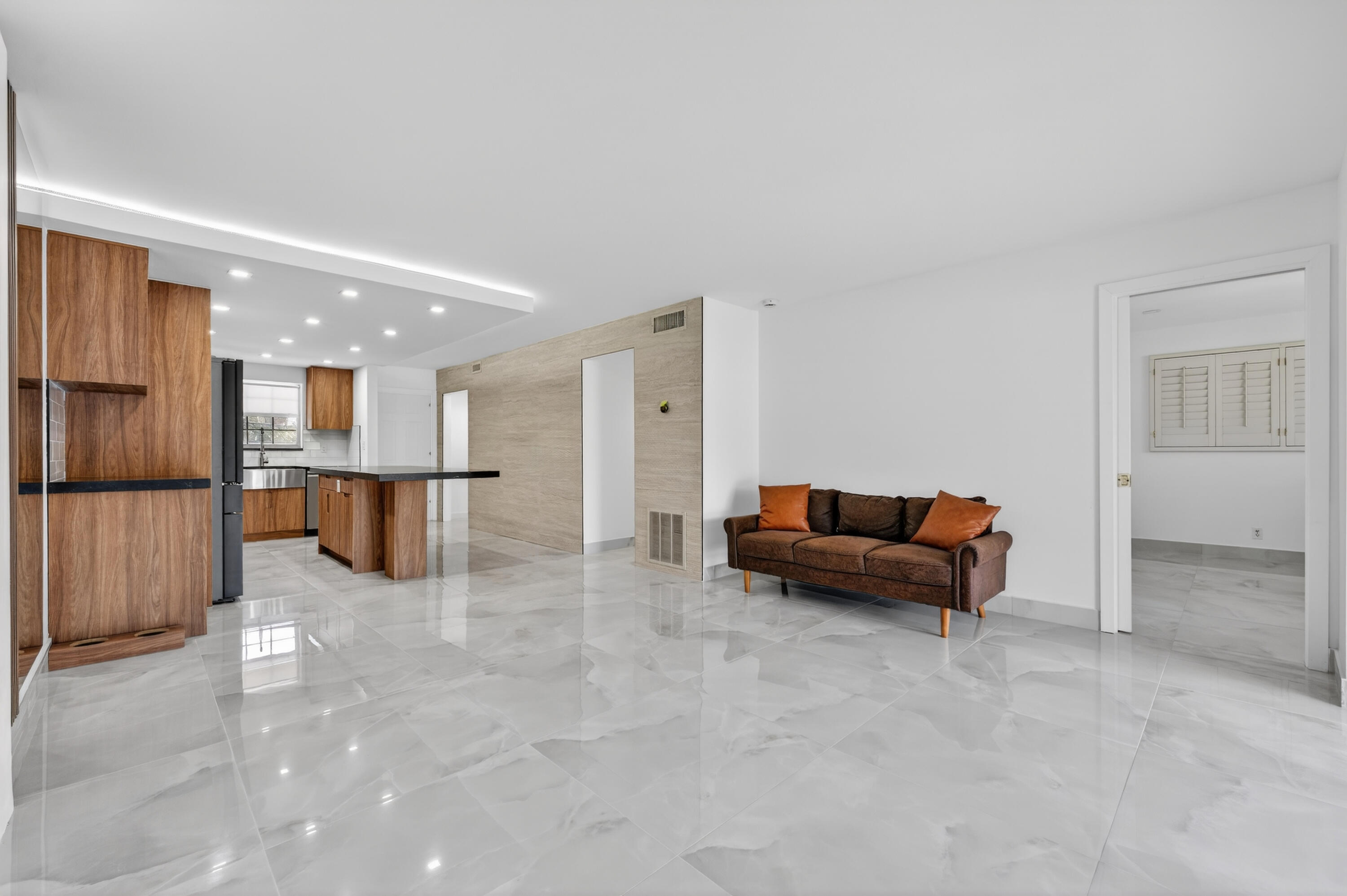 LIGHTHOUSE TERRACE CO-OP - Residential