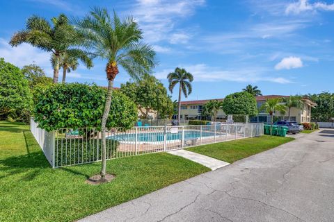 Tiny photo for 2134 NE 36th Street #82, Lighthouse Point, FL 33064 (MLS # R11168753)