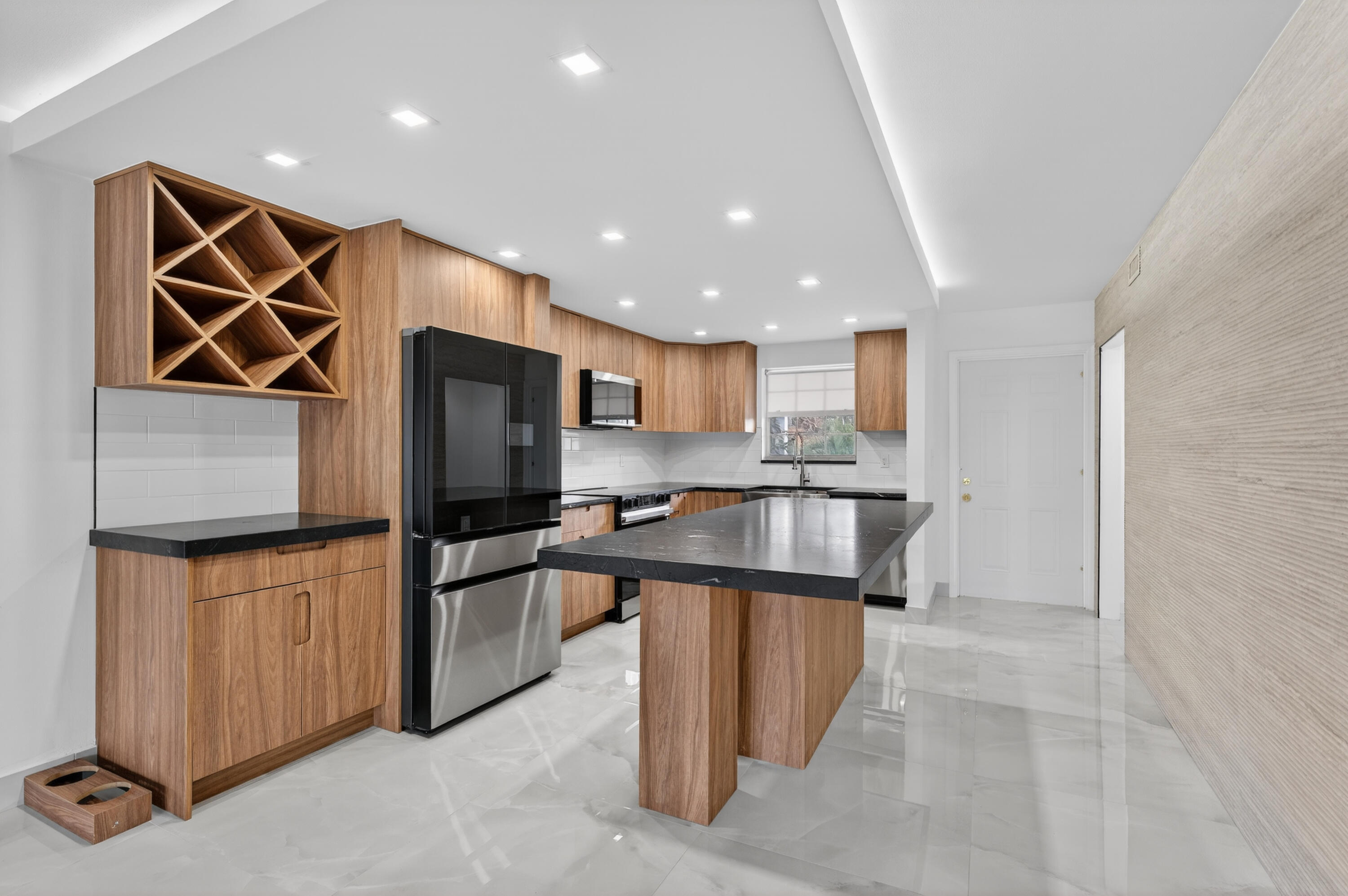 LIGHTHOUSE TERRACE CO-OP - Residential