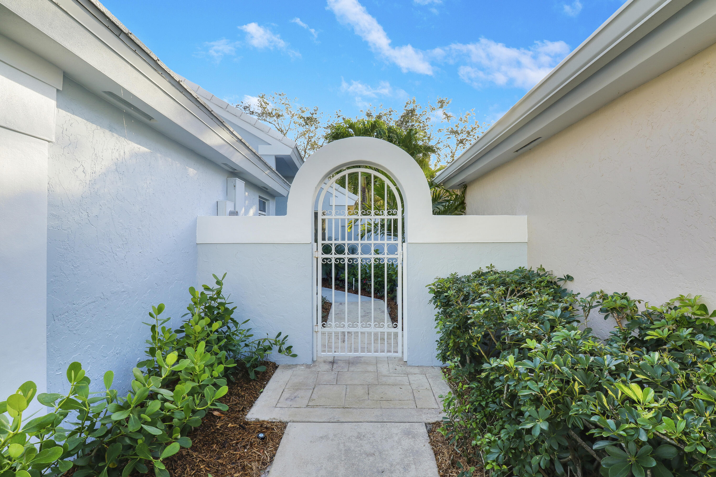 BARCLAY CLUB AT PGA NATL - Residential