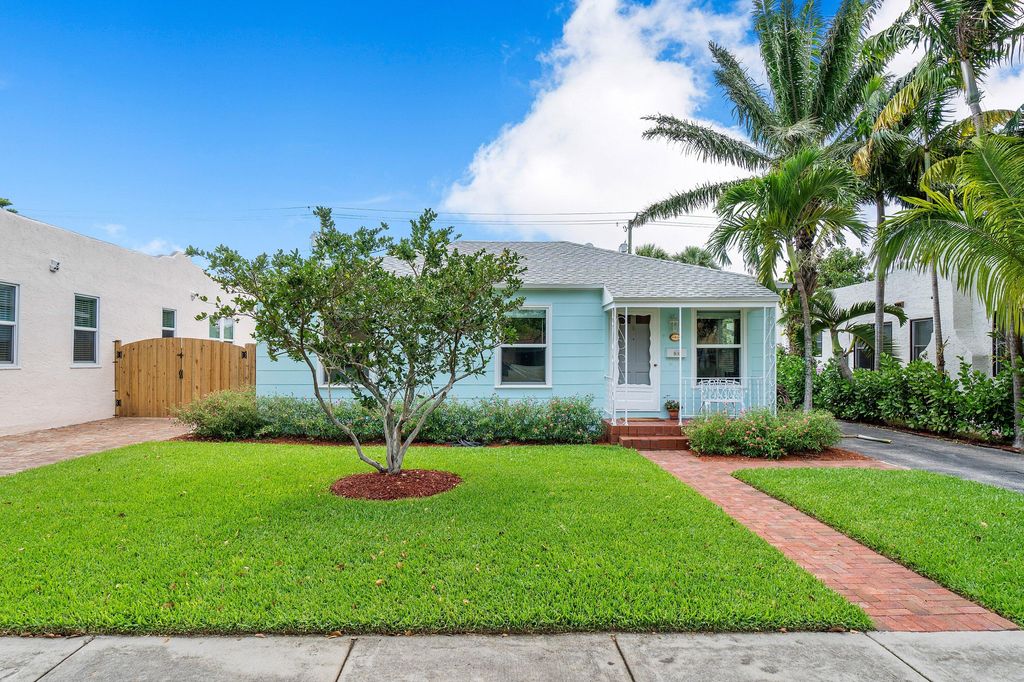 Photo of 816 Avon Road, West Palm Beach, FL 33401 (MLS # R11158346)