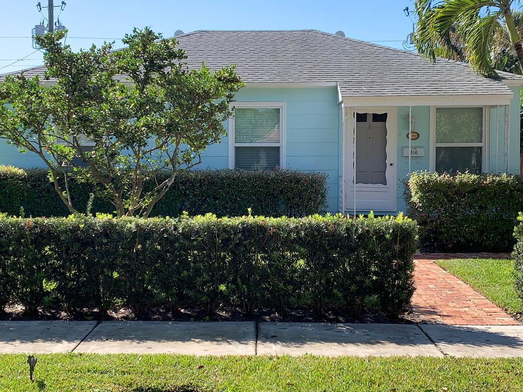 Photo of 816 Avon Road, West Palm Beach, FL 33401 (MLS # R11158346)