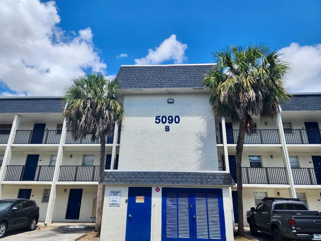 Photo of 5090 SW 64th Avenue #204, Davie, FL 33314 (MLS # F10529067)