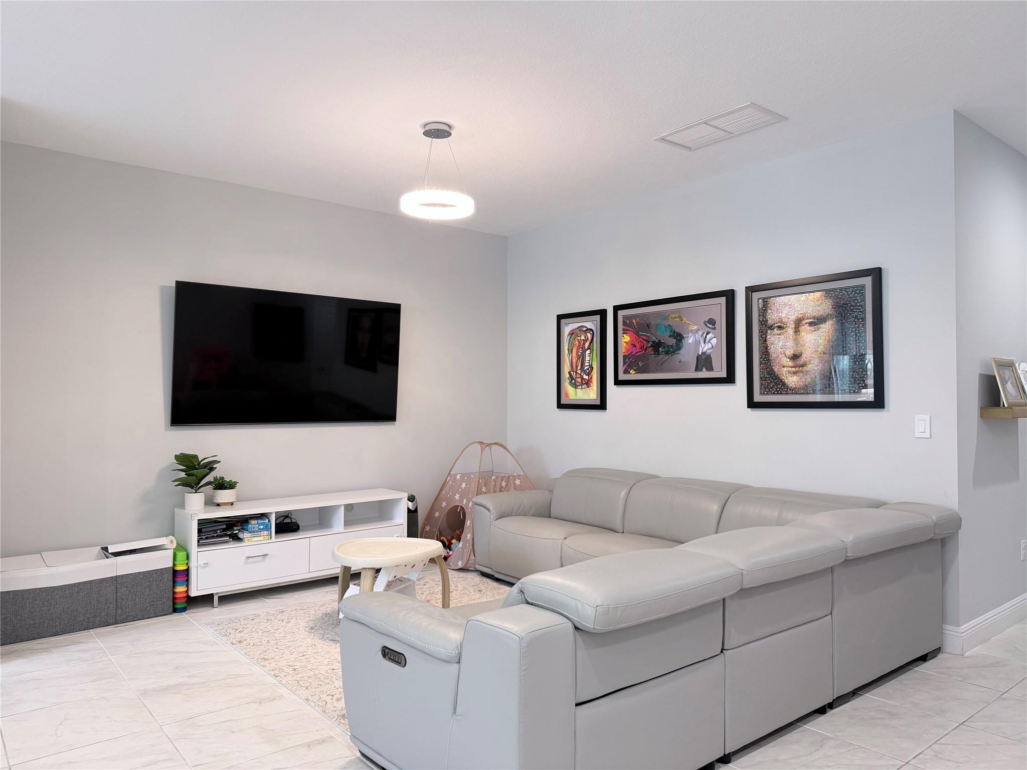 Deerfield Crossing 183-33 - Residential Lease