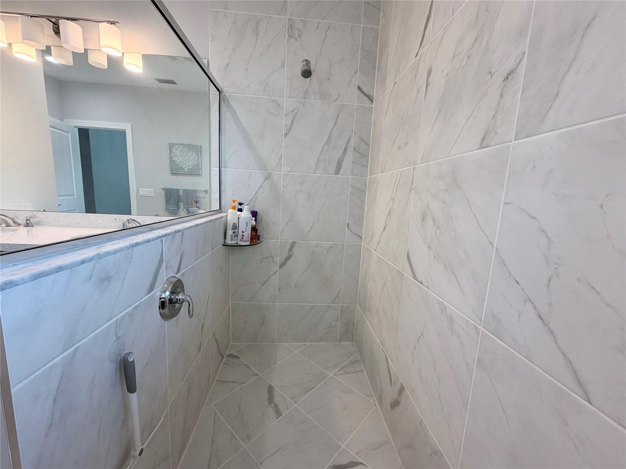 Deerfield Crossing 183-33 - Residential Lease