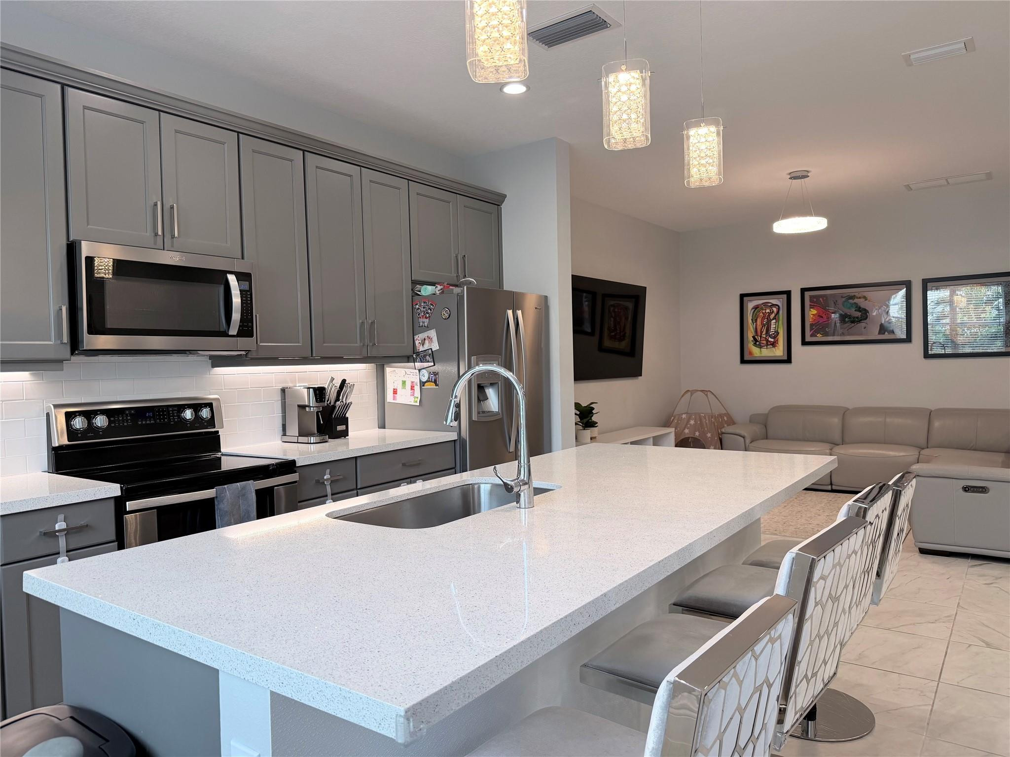 Deerfield Crossing 183-33 - Residential Lease