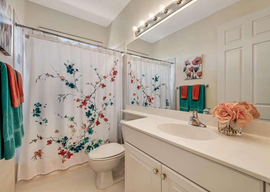 VENETIAN ISLES - Residential