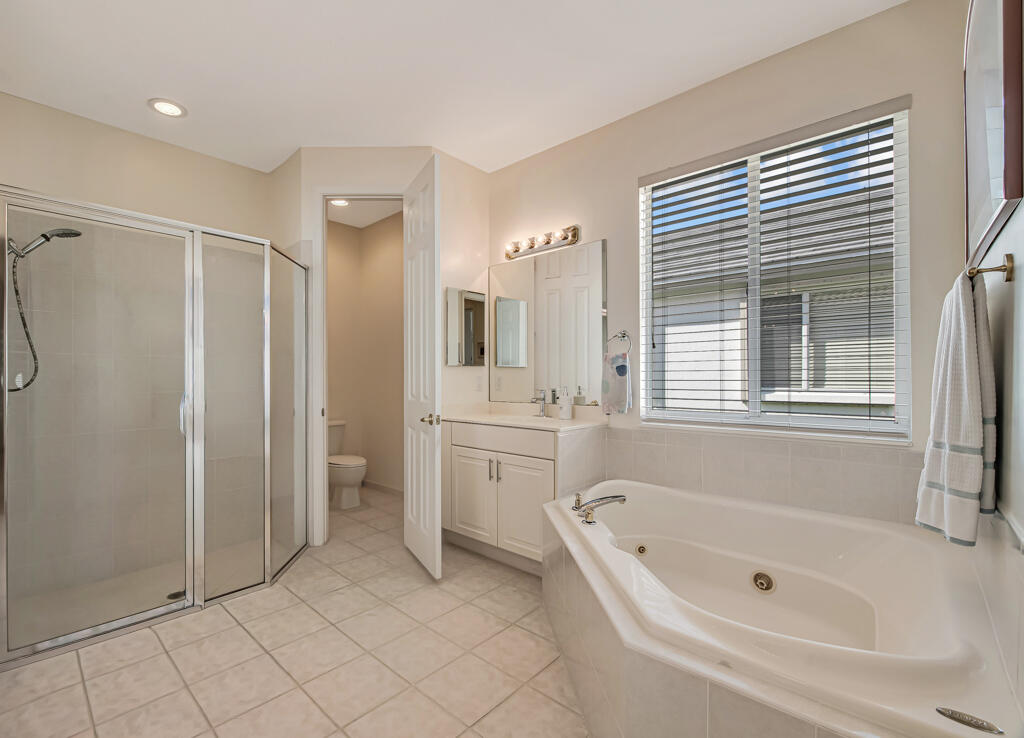 VENETIAN ISLES - Residential