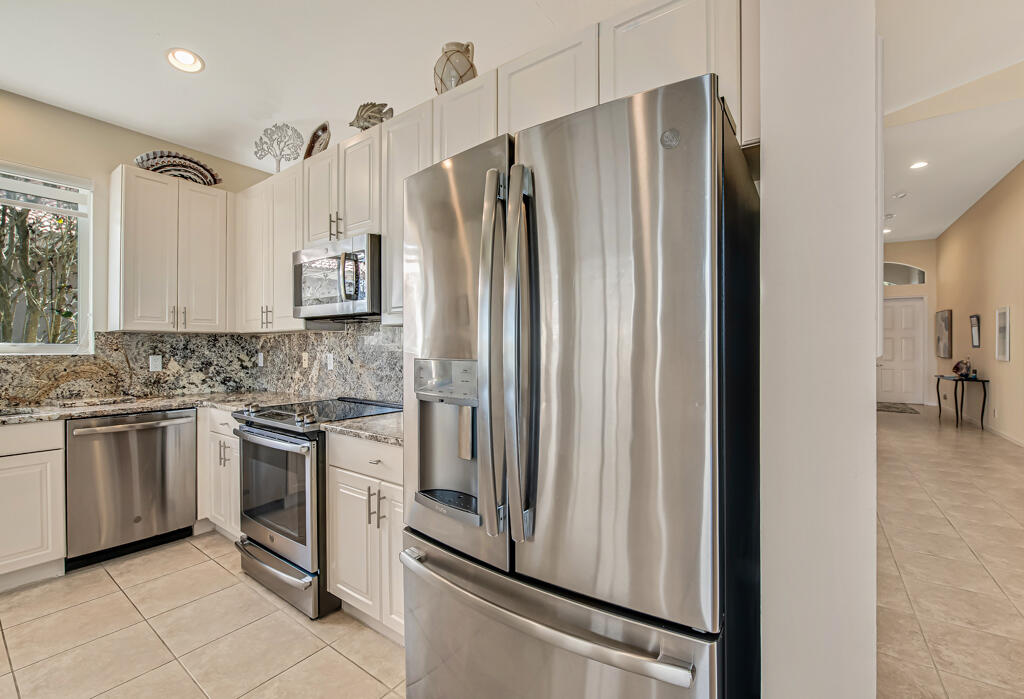 VENETIAN ISLES - Residential