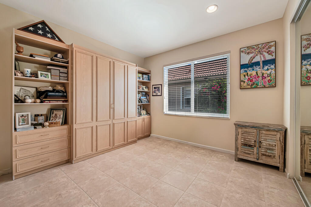 VENETIAN ISLES - Residential