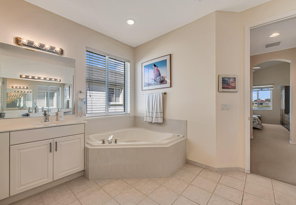 VENETIAN ISLES - Residential