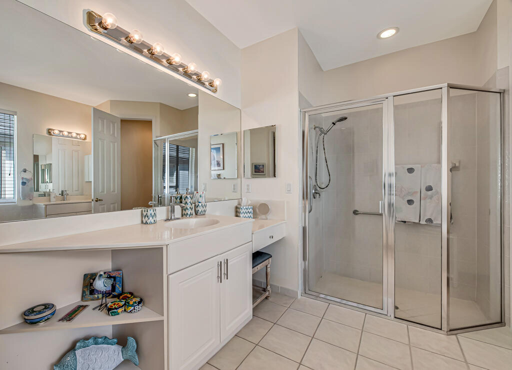 VENETIAN ISLES - Residential