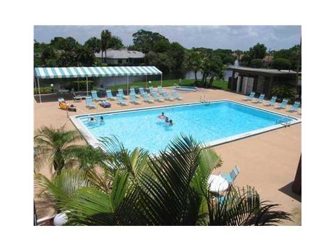 Tiny photo for 7831 Willow Spring Drive #526, Lake Worth, FL 33467 (MLS # B26004827)