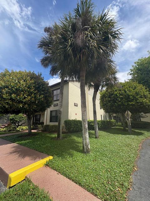 Tiny photo for 7831 Willow Spring Drive #526, Lake Worth, FL 33467 (MLS # B26004827)