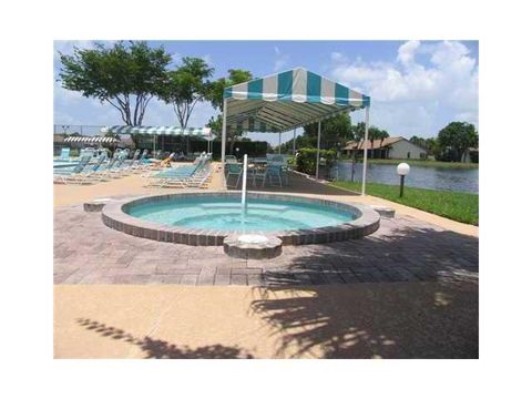 Tiny photo for 7831 Willow Spring Drive #526, Lake Worth, FL 33467 (MLS # B26004827)