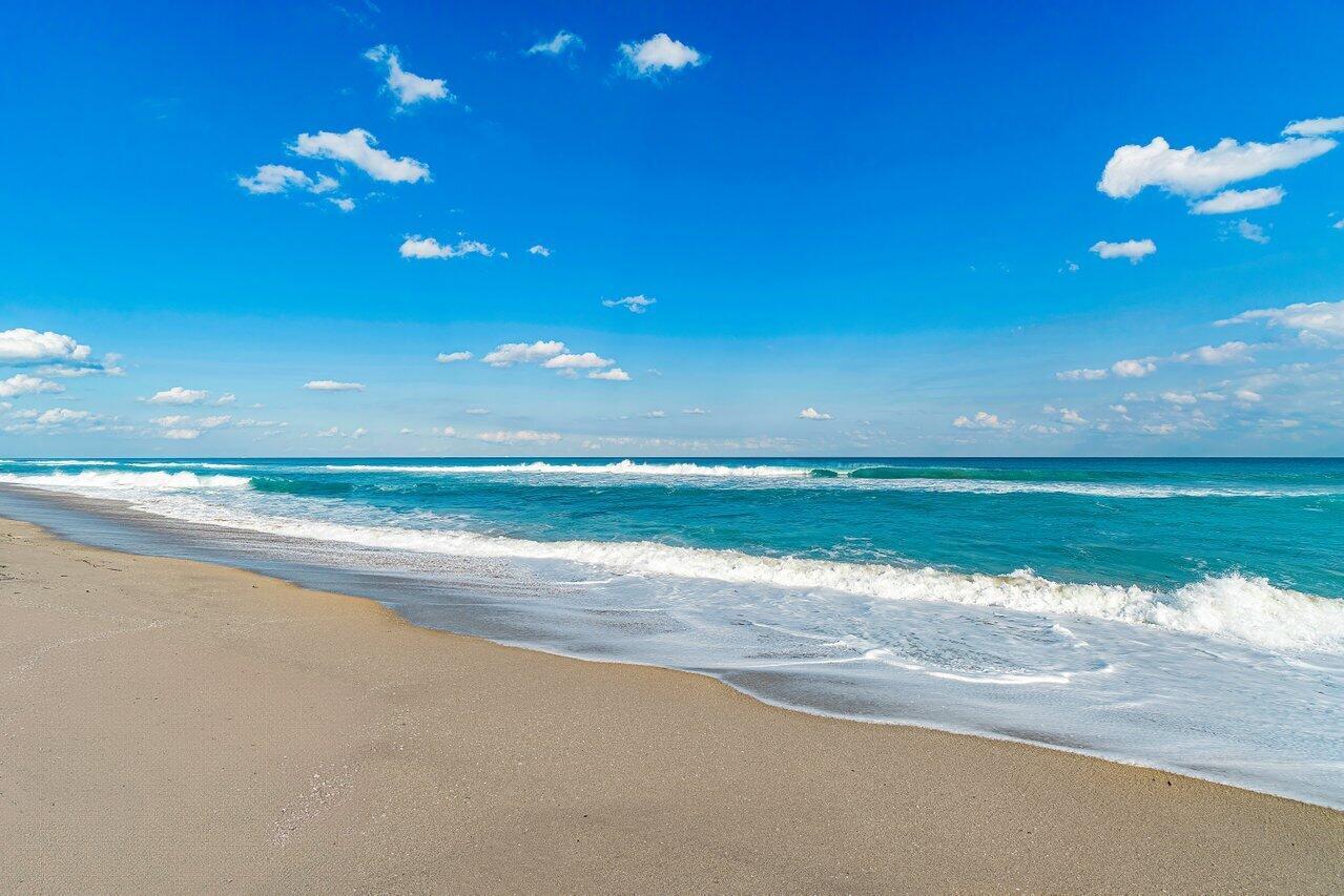 TWENTY ONE HUNDRED CONDO - Residential