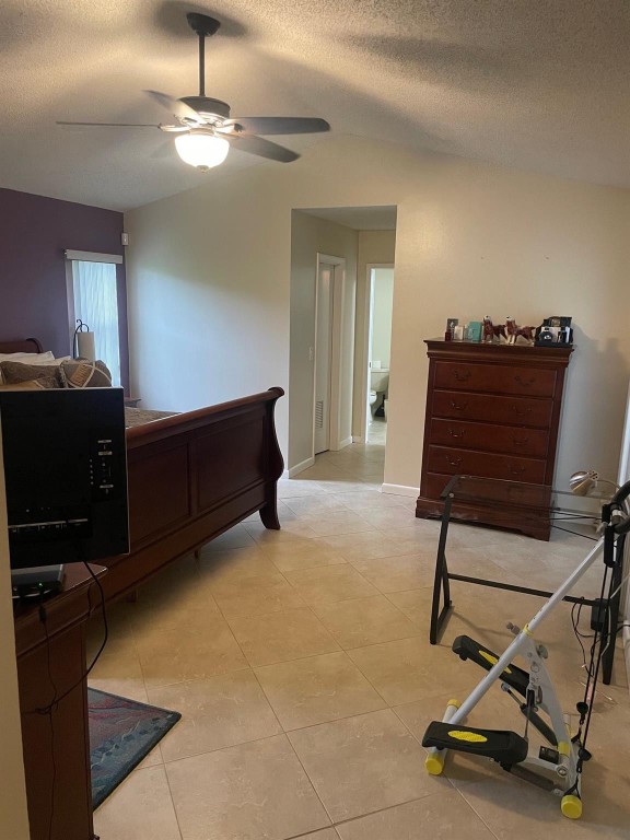 West Glen 128-3 B - Residential