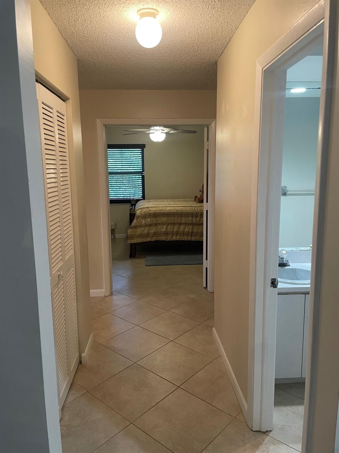 West Glen 128-3 B - Residential