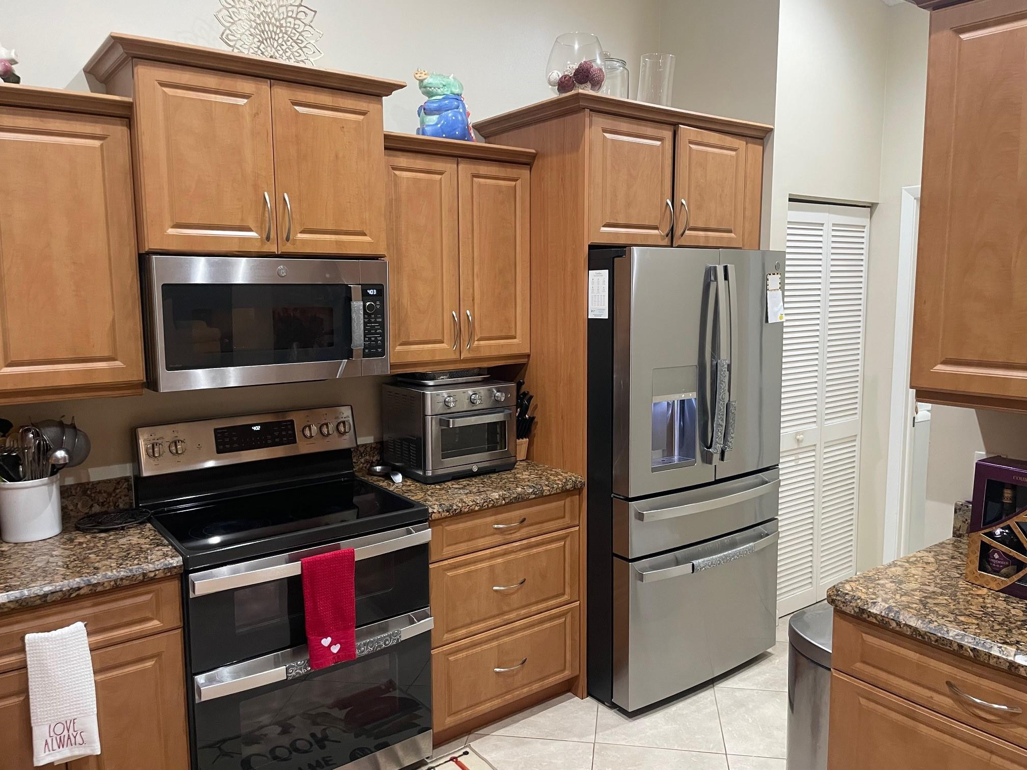 West Glen 128-3 B - Residential