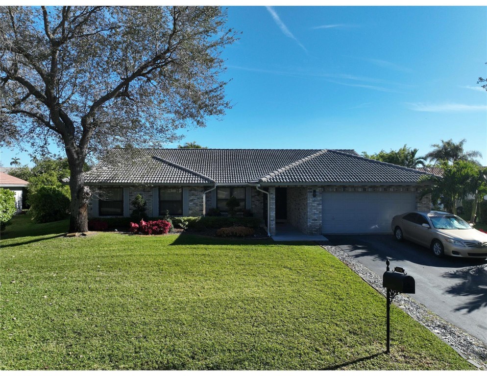 West Glen 128-3 B - Residential