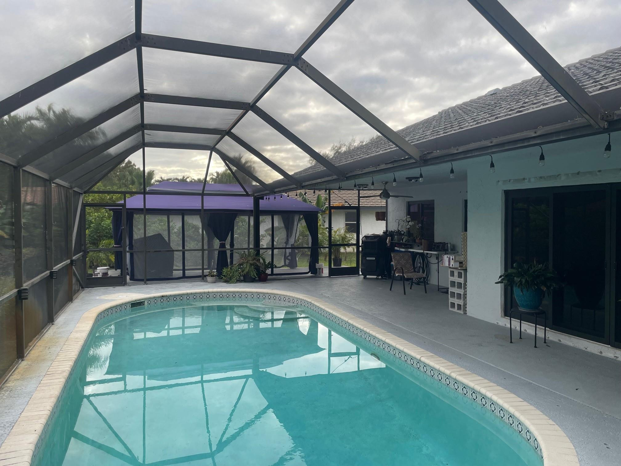 West Glen 128-3 B - Residential