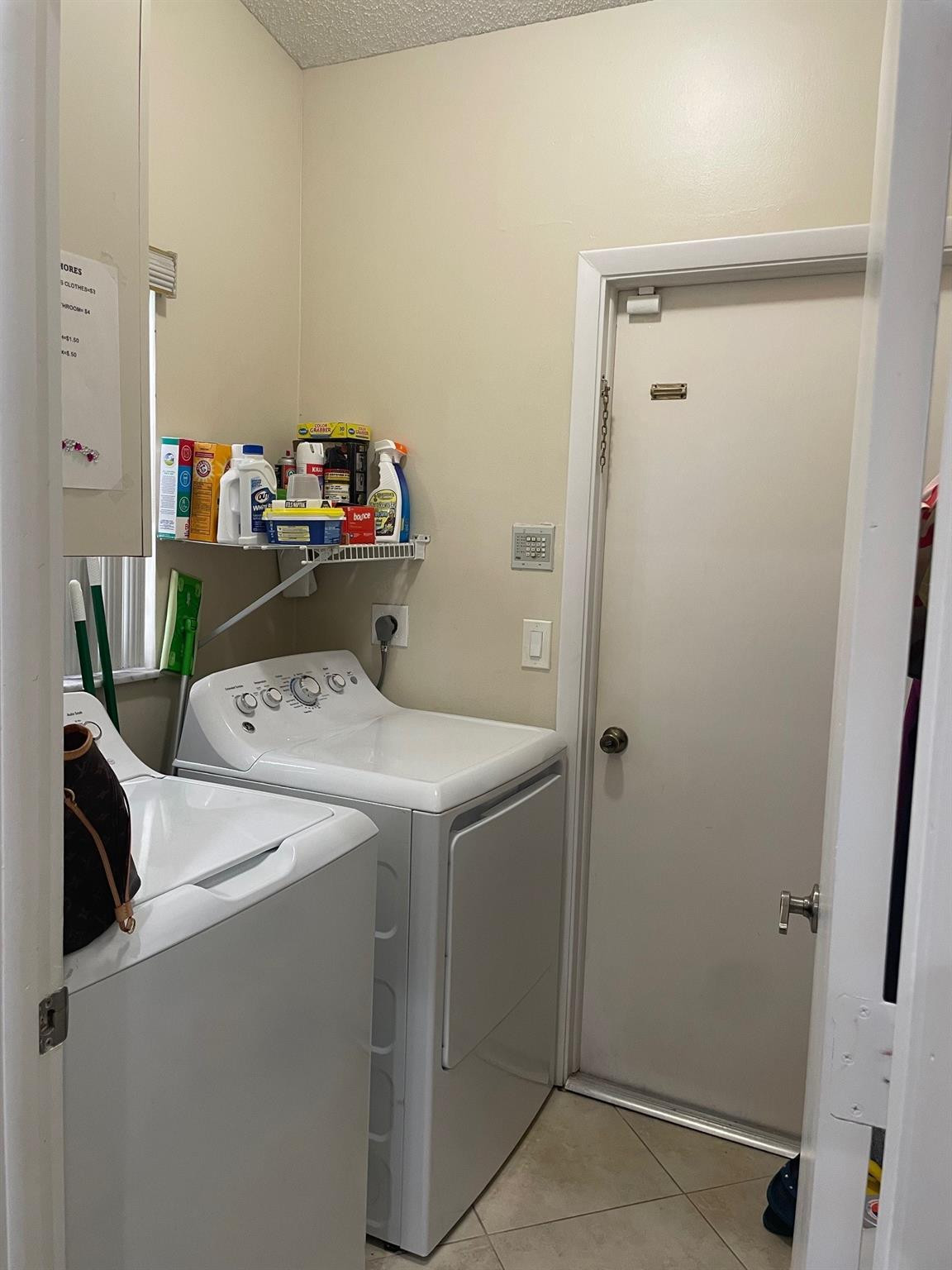 West Glen 128-3 B - Residential