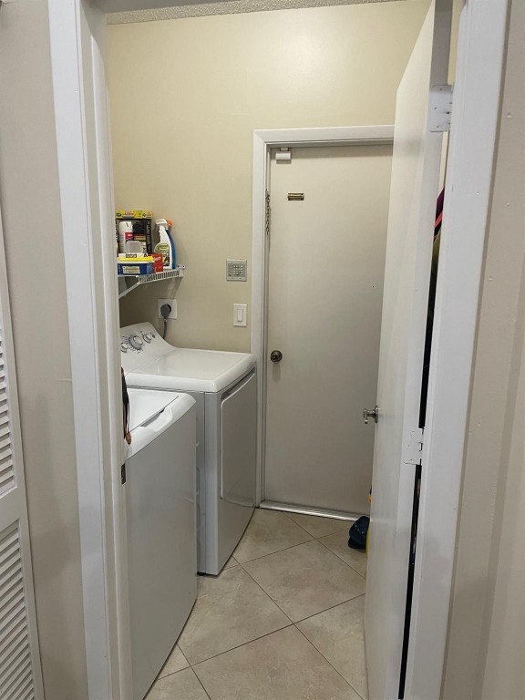 West Glen 128-3 B - Residential